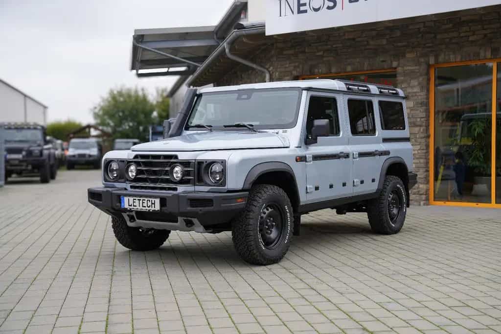 INEOS Grenadier 3.0L Diesel Trialmaster Edition null-photo-2