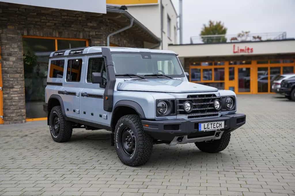 INEOS Grenadier 3.0L Diesel Trialmaster Edition null-photo-3