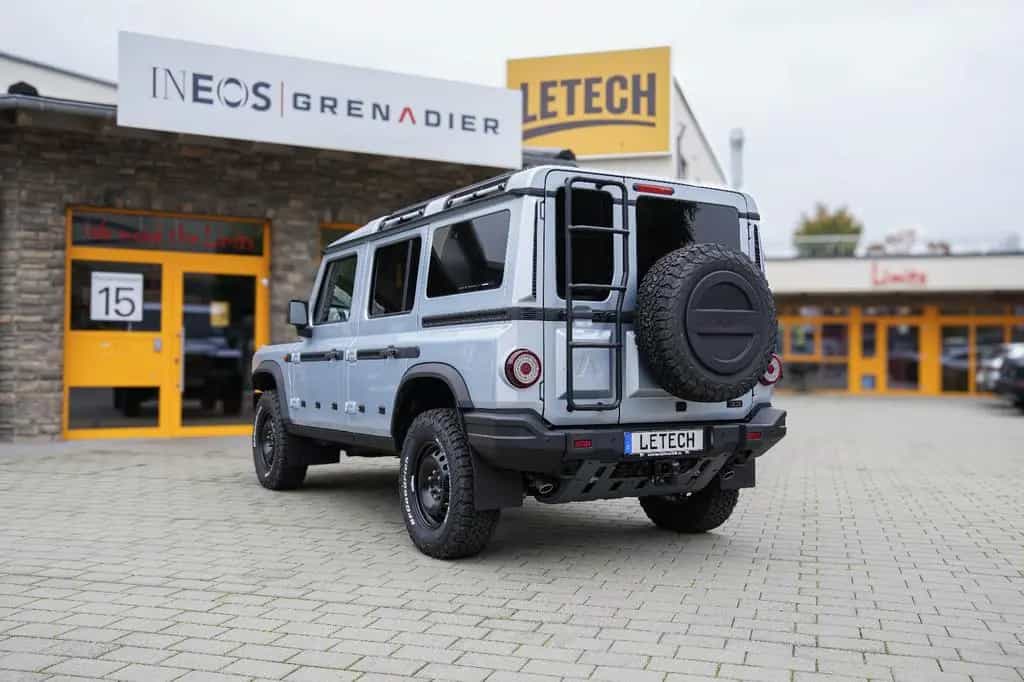 INEOS Grenadier 3.0L Diesel Trialmaster Edition null-photo-6