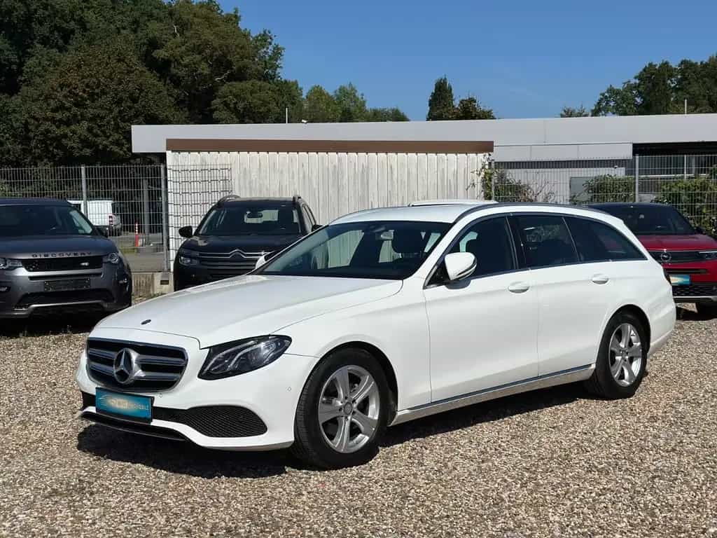 Mercedes-Benz E-Class 200 T-Modell Avantgarde Navi LED Kamera 11/2016-photo-0