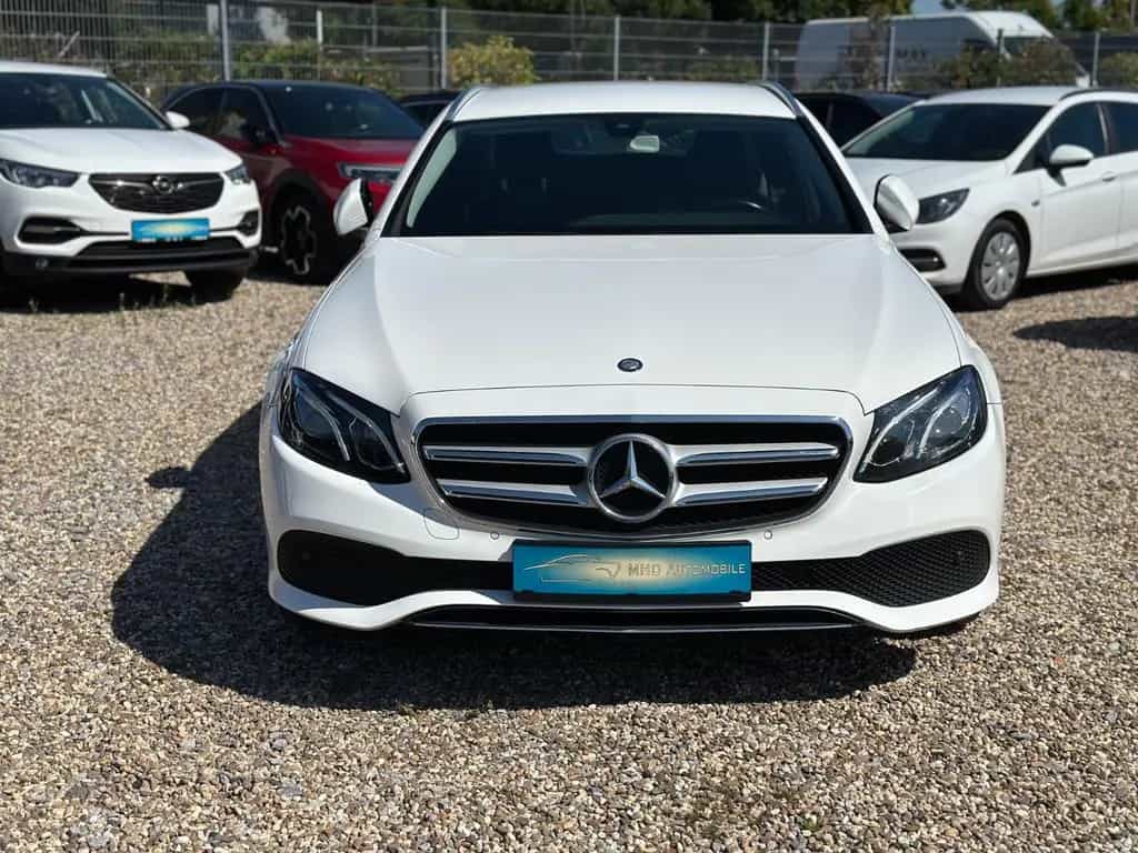 Mercedes-Benz E-Class 200 T-Modell Avantgarde Navi LED Kamera 11/2016-photo-1