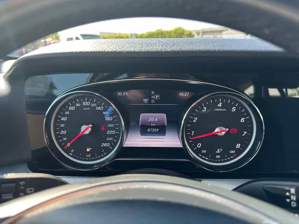 Mercedes-Benz E-Class 200 T-Modell Avantgarde Navi LED Kamera 11/2016-photo-10