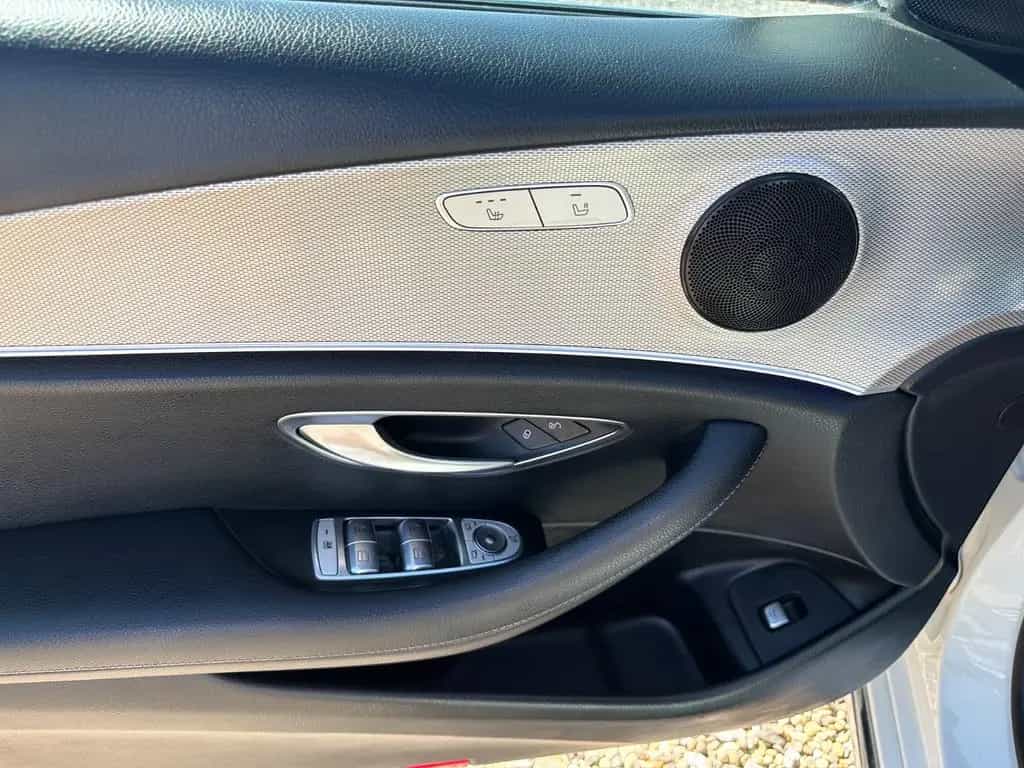 Mercedes-Benz E-Class 200 T-Modell Avantgarde Navi LED Kamera 11/2016-photo-14