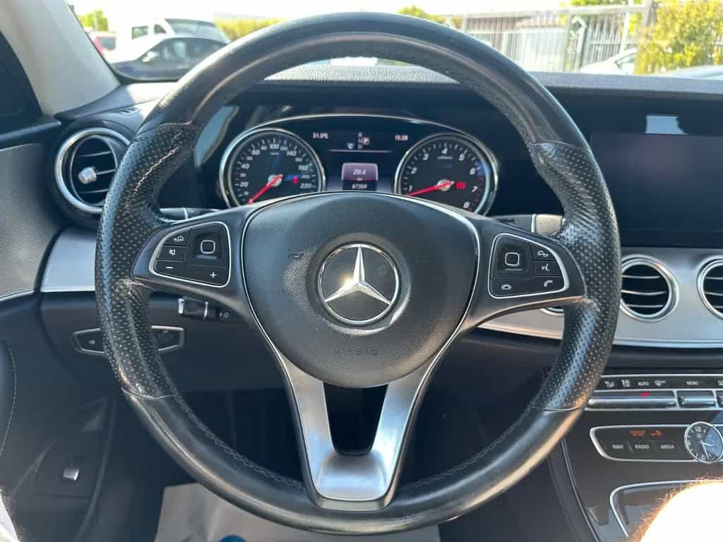 Mercedes-Benz E-Class 200 T-Modell Avantgarde Navi LED Kamera 11/2016-photo-9