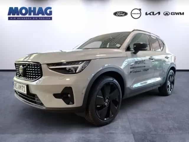Volvo XC40 B3 Plus Black Edition StandHz 360Grad H&K M 10/2025-photo-0