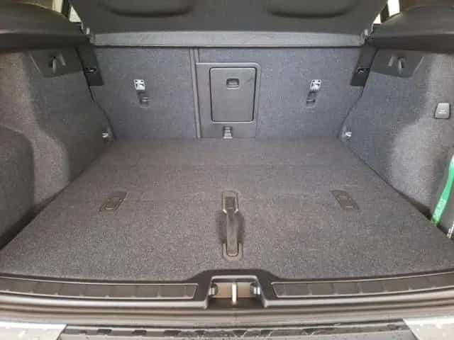 Volvo XC40 B3 Plus Black Edition StandHz 360Grad H&K M 10/2025-photo-11
