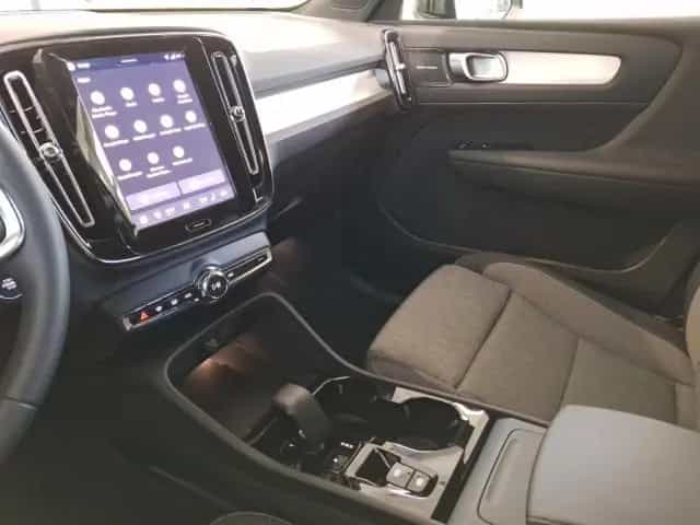Volvo XC40 B3 Plus Black Edition StandHz 360Grad H&K M 10/2025-photo-15