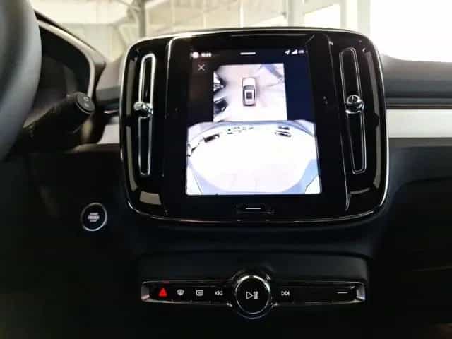 Volvo XC40 B3 Plus Black Edition StandHz 360Grad H&K M 10/2025-photo-18