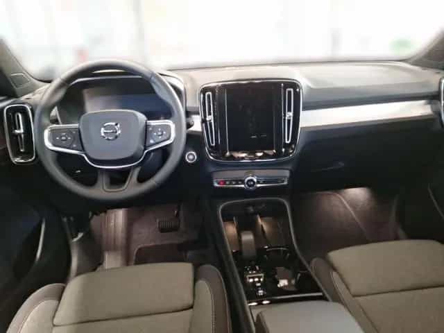 Volvo XC40 B3 Plus Black Edition StandHz 360Grad H&K M 10/2025-photo-9