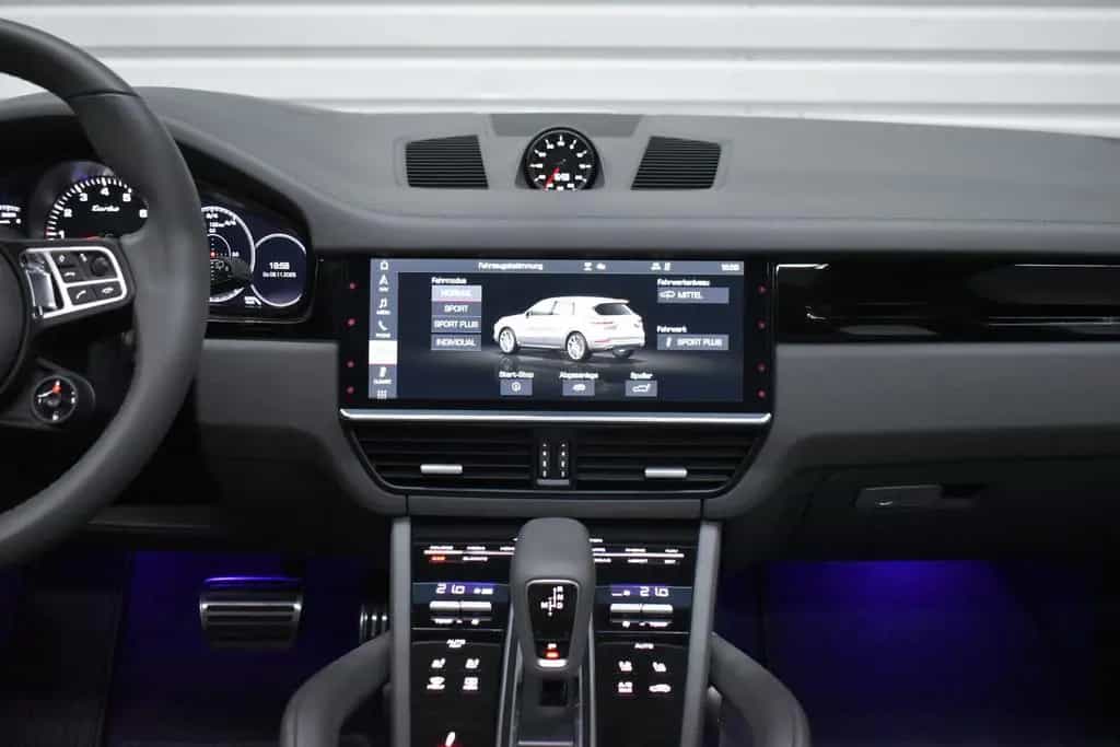 Porsche Cayenne Turbo+Totwinkel+Chrono+Soft-Close+BOSE 08/2019-photo-23