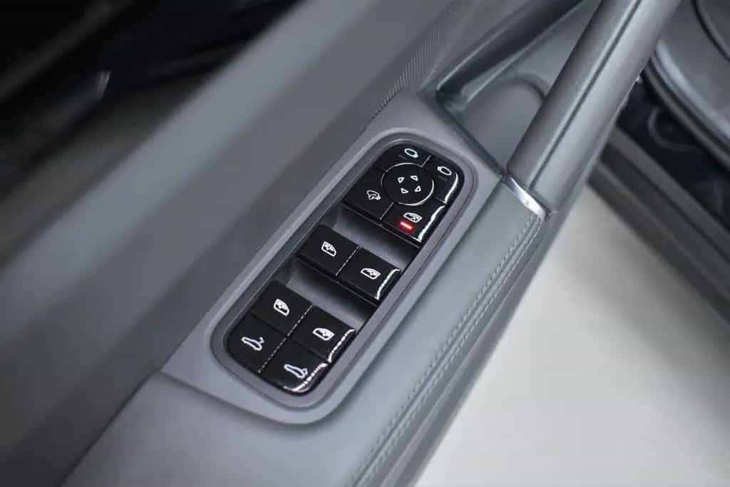 Porsche Cayenne Turbo+Totwinkel+Chrono+Soft-Close+BOSE 08/2019-photo-25