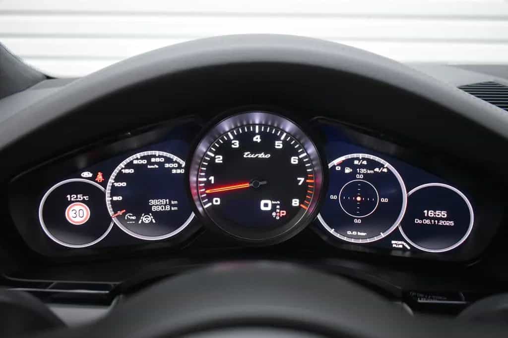 Porsche Cayenne Turbo+Totwinkel+Chrono+Soft-Close+BOSE 08/2019-photo-32