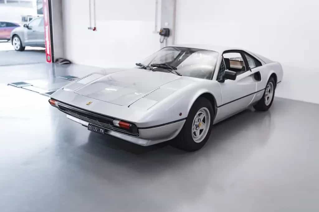 Ferrari 208 GTB *2. Hand / Arg. Nurburgring / Original* 07/1982-photo-11