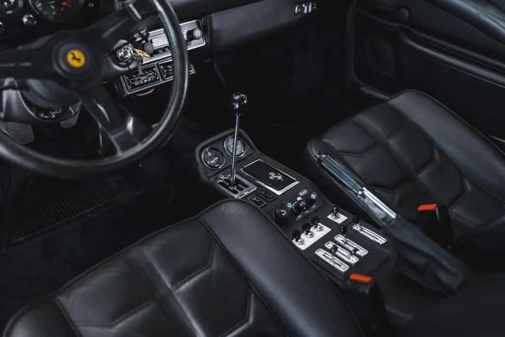 Ferrari 208 GTB *2. Hand / Arg. Nurburgring / Original* 07/1982-photo-38
