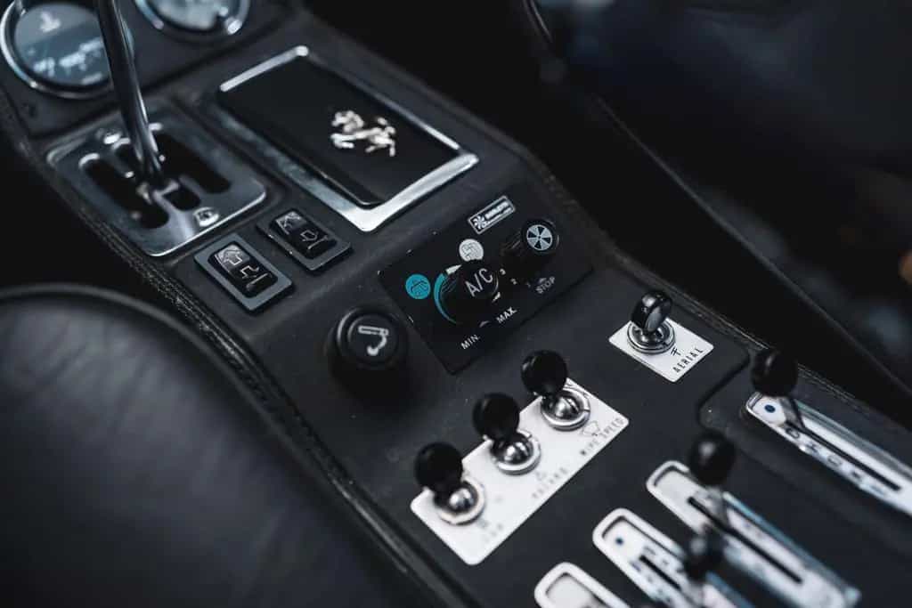 Ferrari 208 GTB *2. Hand / Arg. Nurburgring / Original* 07/1982-photo-40