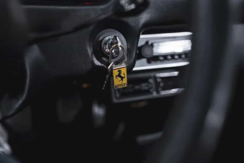 Ferrari 208 GTB *2. Hand / Arg. Nurburgring / Original* 07/1982-photo-41