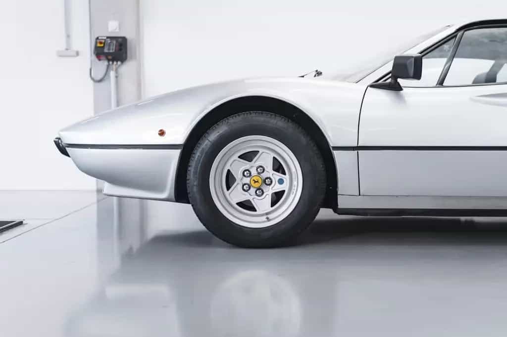 Ferrari 208 GTB *2. Hand / Arg. Nurburgring / Original* 07/1982-photo-8