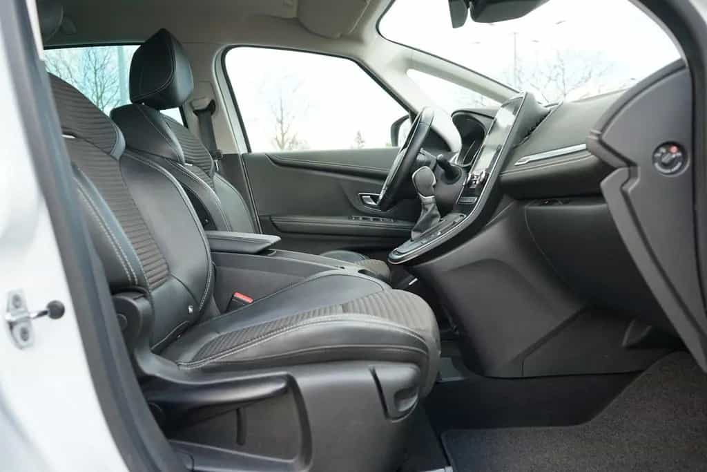 Renault Scenic 1.3 TCE BOSE Edition LED AHK Teilleder 03/2020-photo-12