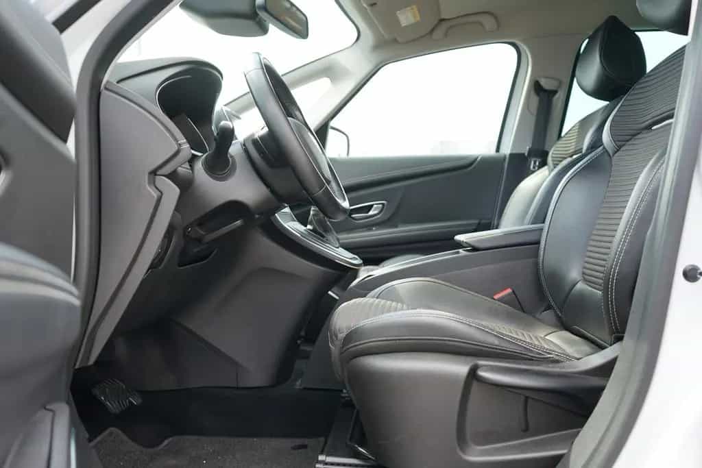 Renault Scenic 1.3 TCE BOSE Edition LED AHK Teilleder 03/2020-photo-18