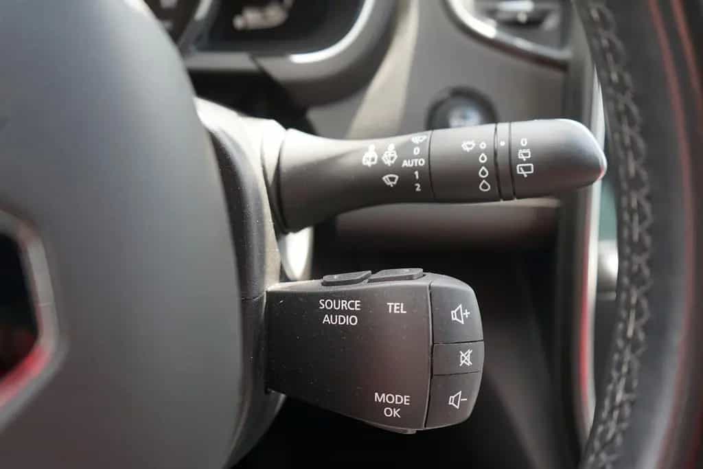 Renault Scenic 1.3 TCE BOSE Edition LED AHK Teilleder 03/2020-photo-23