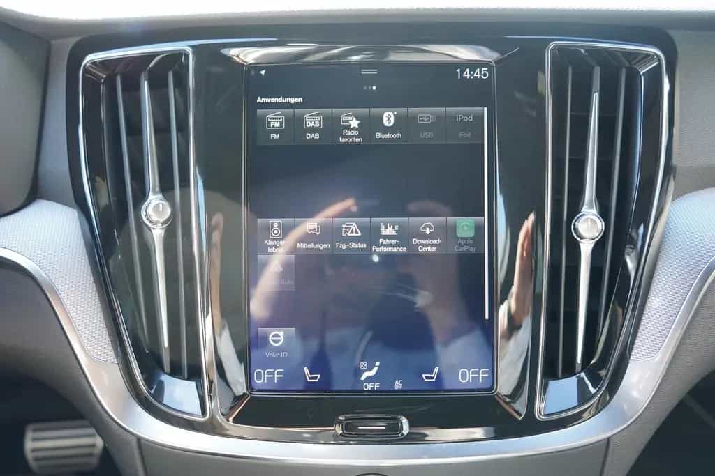 Volvo V60 T5 R-Design LED Navi HarmanKardon Keyless 01/2020-photo-14
