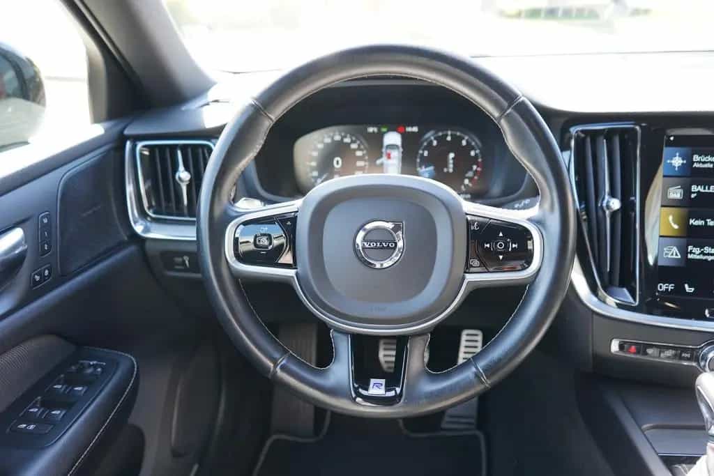 Volvo V60 T5 R-Design LED Navi HarmanKardon Keyless 01/2020-photo-19