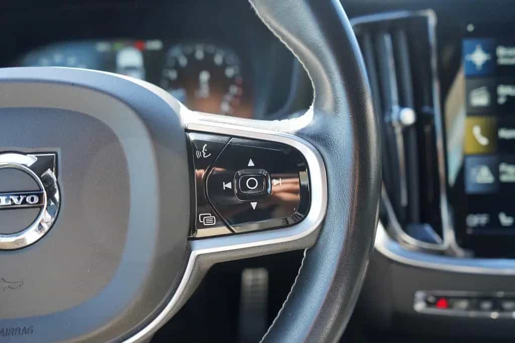 Volvo V60 T5 R-Design LED Navi HarmanKardon Keyless 01/2020-photo-21