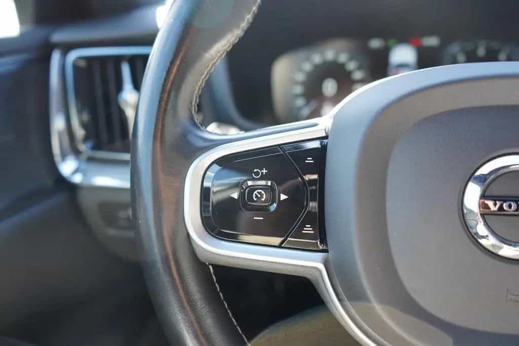 Volvo V60 T5 R-Design LED Navi HarmanKardon Keyless 01/2020-photo-22