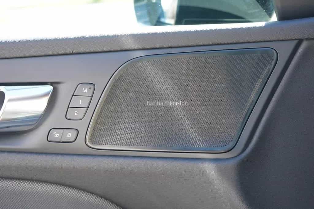 Volvo V60 T5 R-Design LED Navi HarmanKardon Keyless 01/2020-photo-28