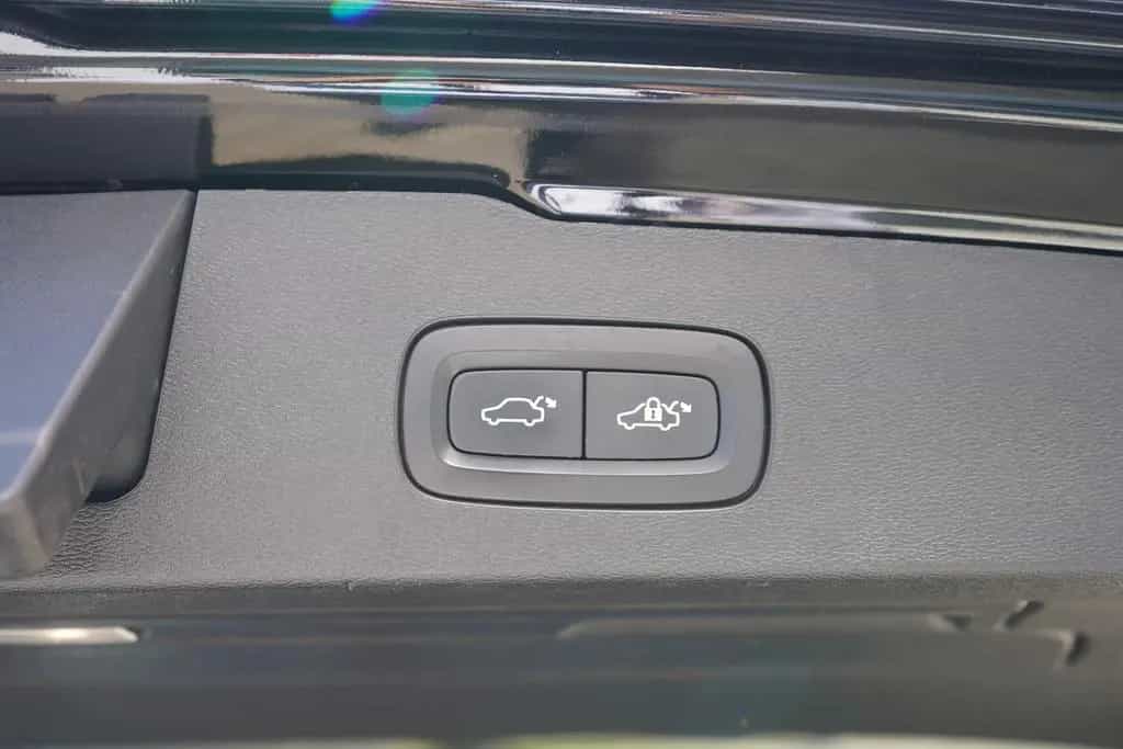Volvo V60 T5 R-Design LED Navi HarmanKardon Keyless 01/2020-photo-33