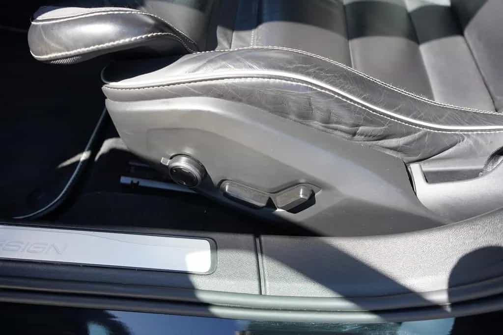 Volvo V60 T5 R-Design LED Navi HarmanKardon Keyless 01/2020-photo-35