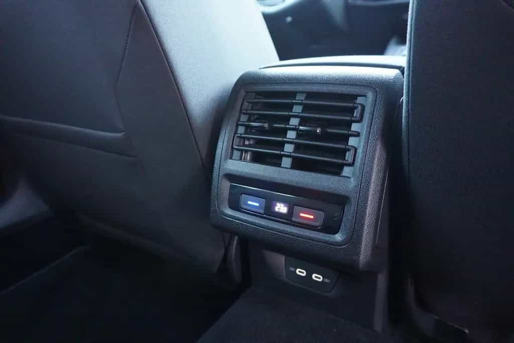 Volkswagen Golf VIII Variant Style eTSI DSG LED Navi ACC 07/2021-photo-30