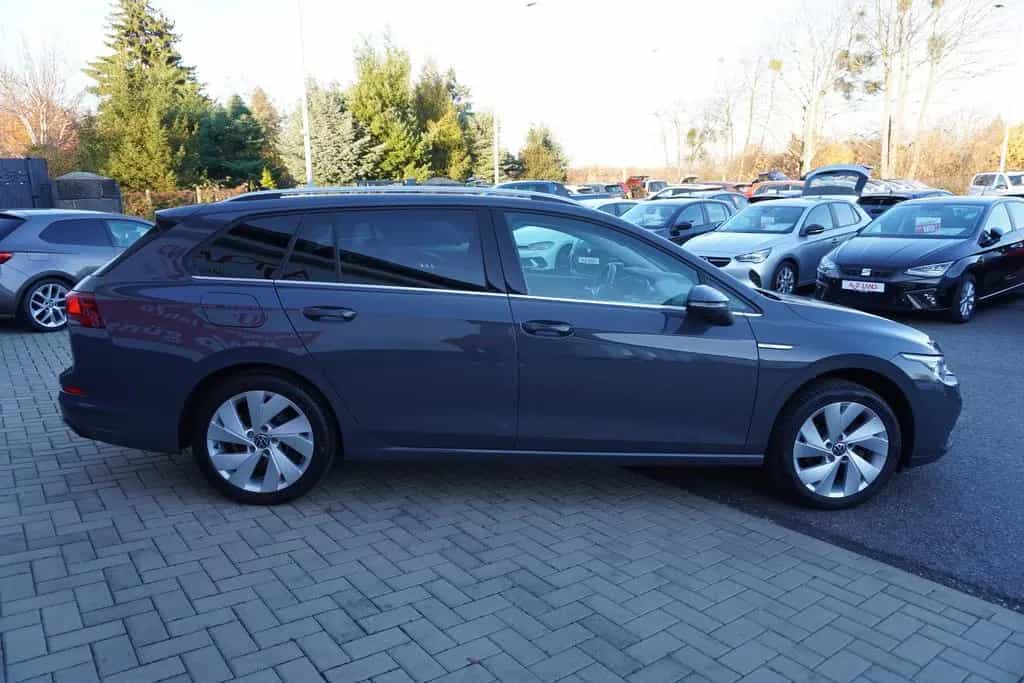 Volkswagen Golf VIII Variant Style eTSI DSG LED Navi ACC 07/2021-photo-4