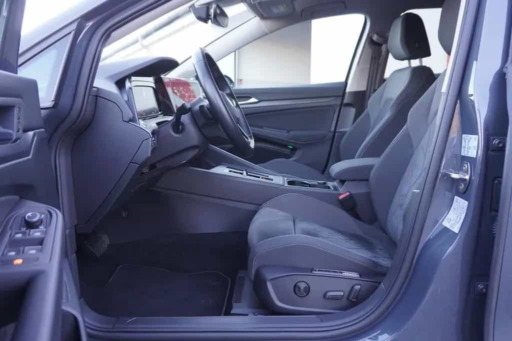 Volkswagen Golf VIII Variant Style eTSI DSG LED Navi ACC 07/2021-photo-8