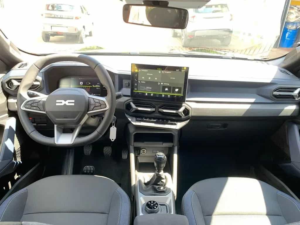Dacia Bigster EXPRESSION MILD HYBRID 130 4x4 SHZ+NAVI 07/2025-photo-12