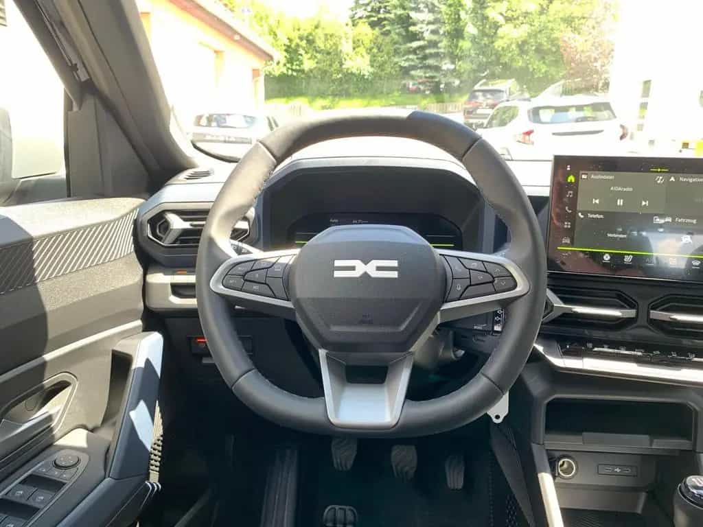 Dacia Bigster EXPRESSION MILD HYBRID 130 4x4 SHZ+NAVI 07/2025-photo-13