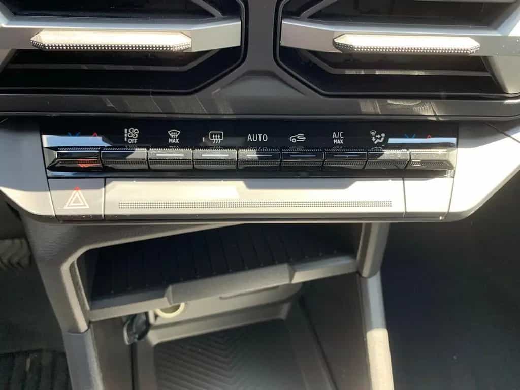 Dacia Bigster EXPRESSION MILD HYBRID 130 4x4 SHZ+NAVI 07/2025-photo-16