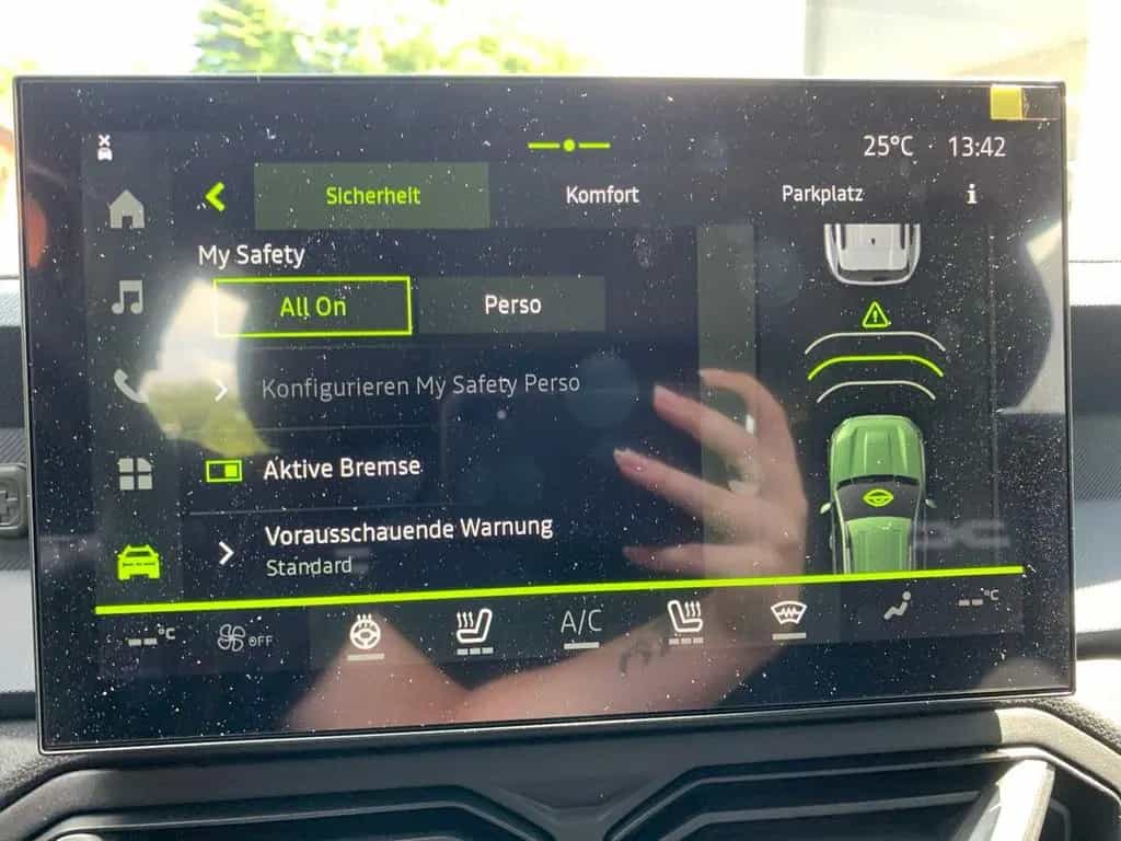 Dacia Bigster EXPRESSION MILD HYBRID 130 4x4 SHZ+NAVI 07/2025-photo-27