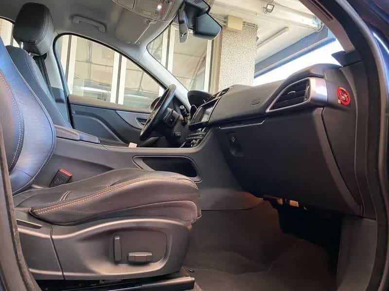 Jaguar F-Pace 2.0 D 180 CV AWD aut. 06/2017-photo-9
