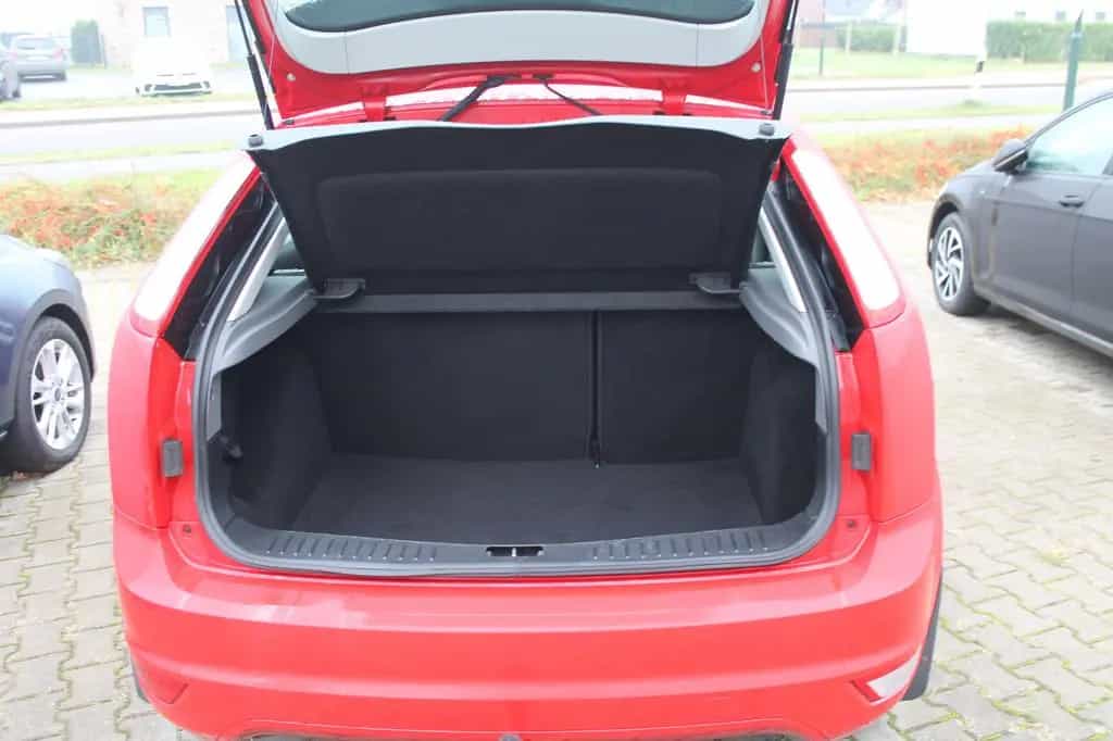 Ford Focus Lim Wartung/ZahnriemenNEU 09/2009-photo-4