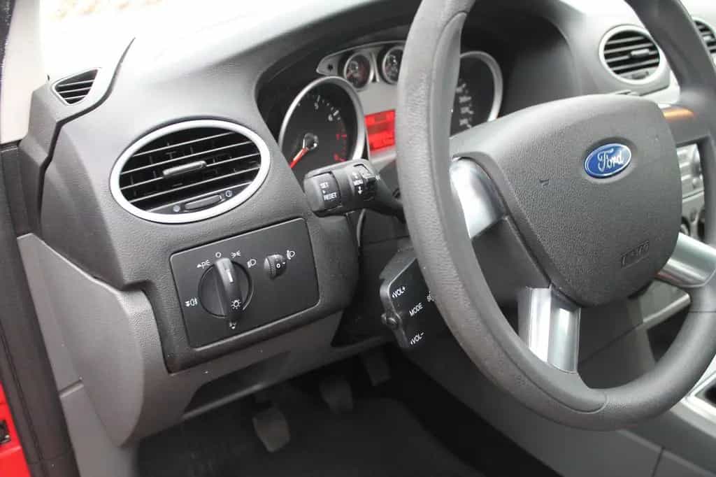 Ford Focus Lim Wartung/ZahnriemenNEU 09/2009-photo-8