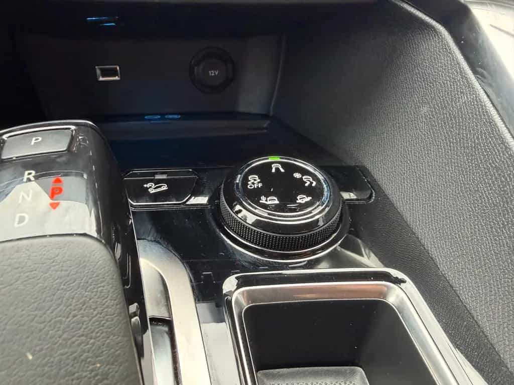 Peugeot 3008 PureTech130 Crossway LED ACC Kamera 12/2019-photo-19