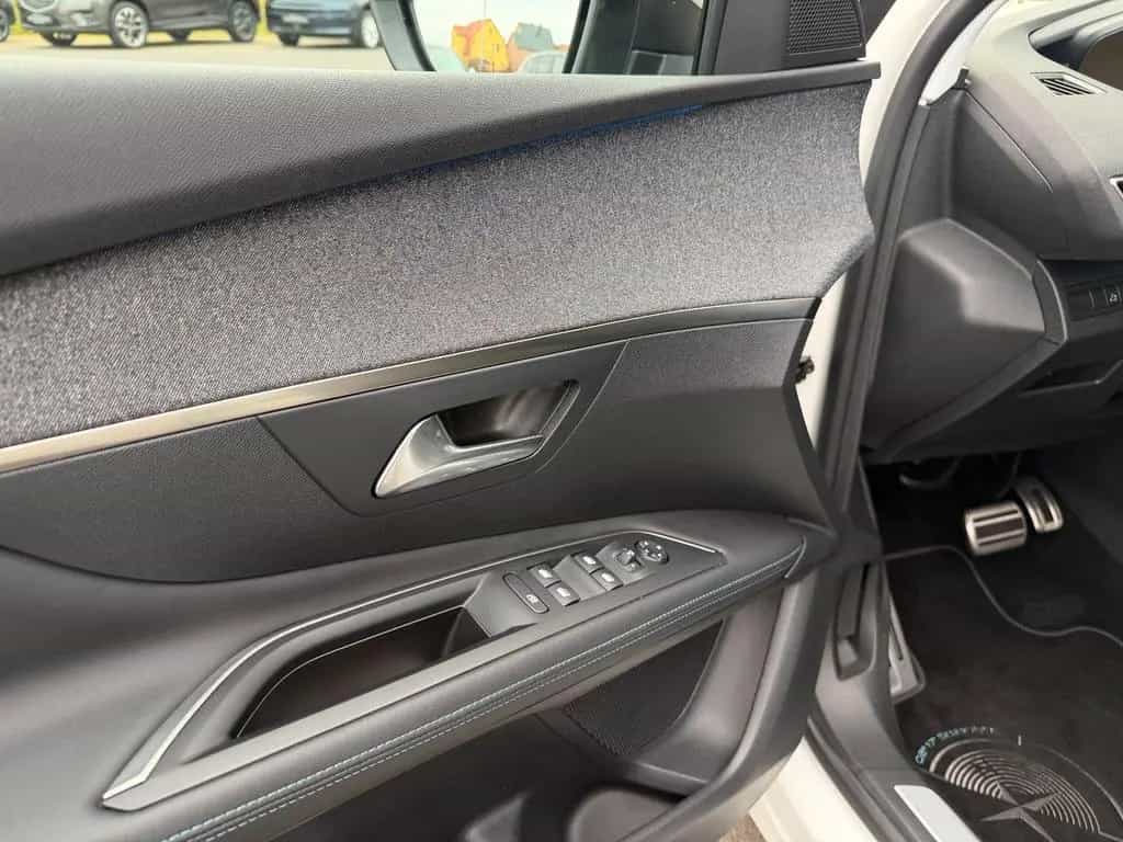 Peugeot 3008 PureTech130 Crossway LED ACC Kamera 12/2019-photo-25