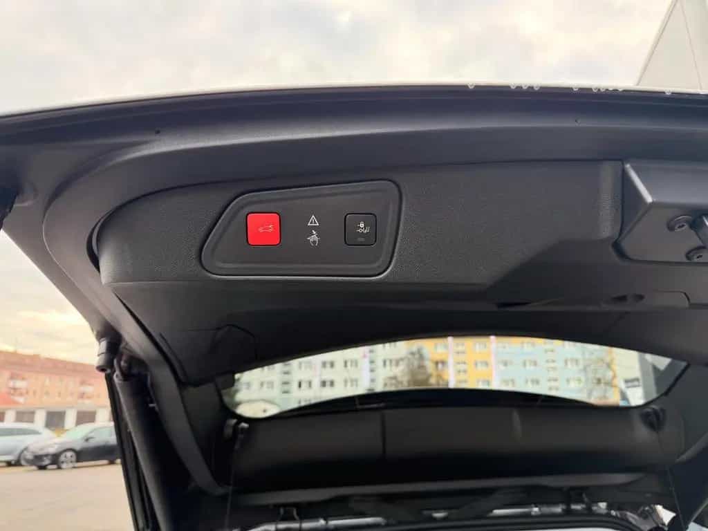 Peugeot 3008 PureTech130 Crossway LED ACC Kamera 12/2019-photo-30