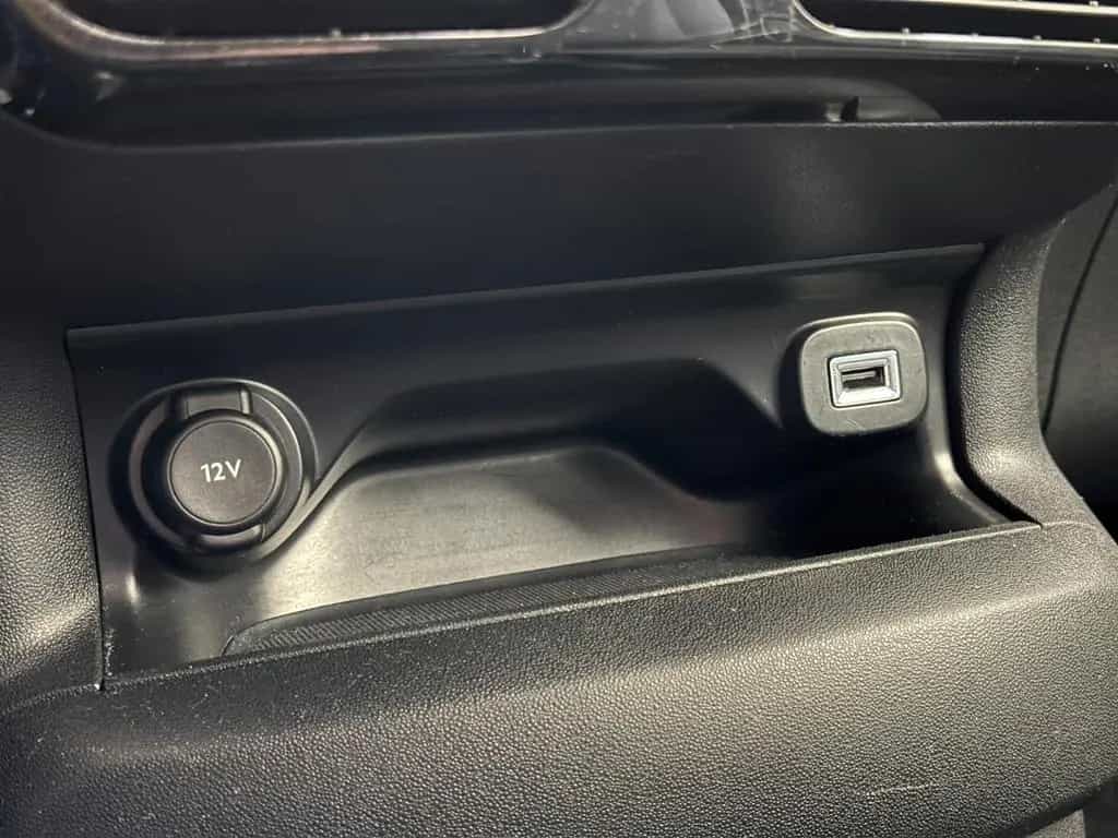 Citroën C4 Cactus PureTech 110 S&S Selection Navi*Klima 07/2017-photo-17