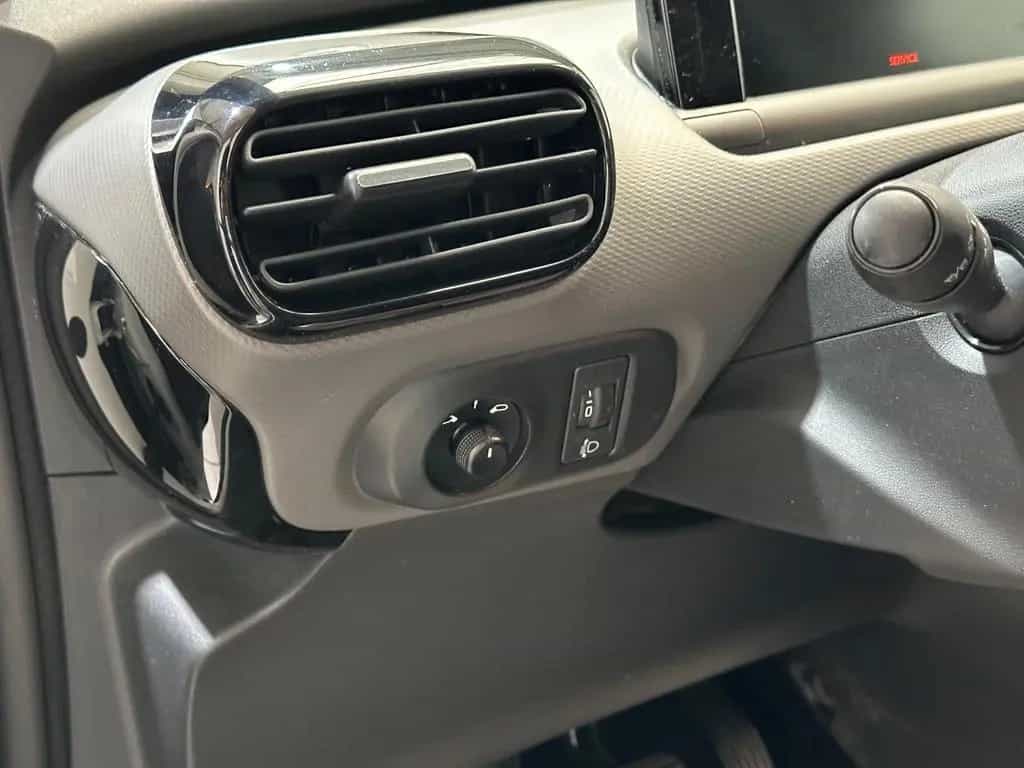 Citroën C4 Cactus PureTech 110 S&S Selection Navi*Klima 07/2017-photo-8