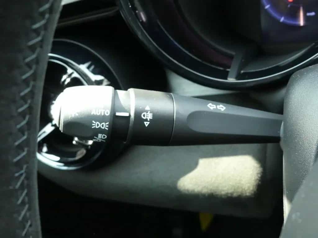 Alfa Romeo Junior IBRIDA Q4 1.2 VGT 145PS DCT6 SPORT SABELT 01/2026-photo-25