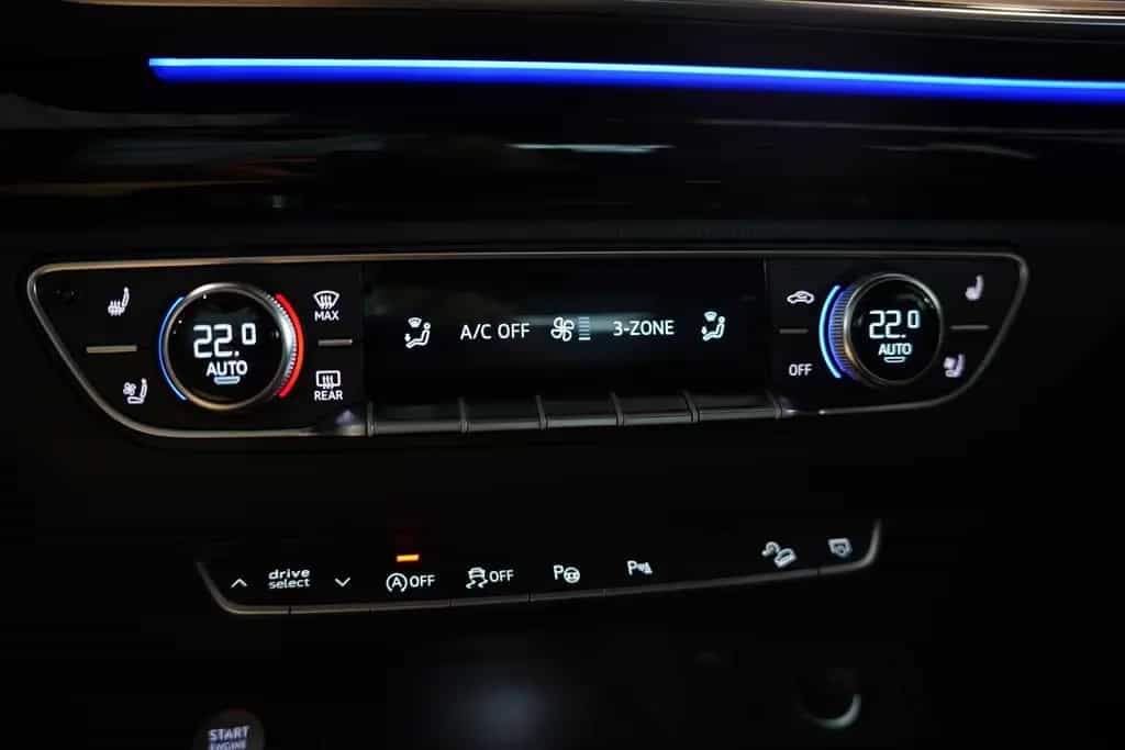 Audi SQ5 Sportback q. 1.H *21 *Virtual*Pano*AHK*LUFT 09/2021-photo-31