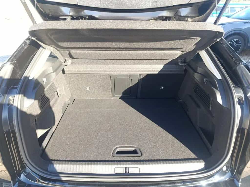 Citroën C4 1.2 PureTech 130 Shine KeyLess LED Navi LM 10/2023-photo-11