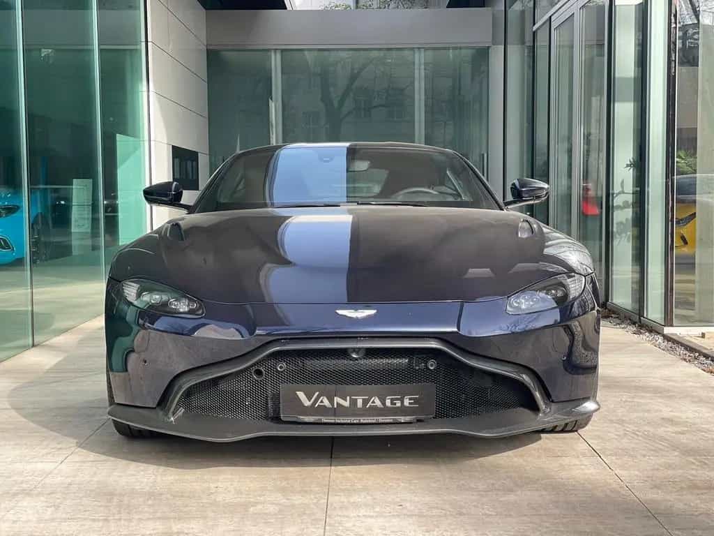 Aston Martin V8 Vantage 4.0 V8 06/2019-photo-1